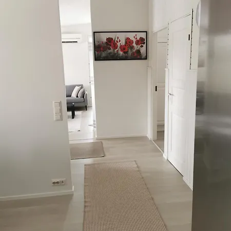 Rivitalo Luontopolkujen Vieressae