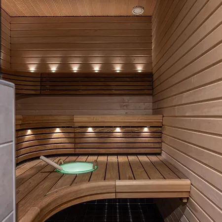 Rivitalo Luontopolkujen Vieressae