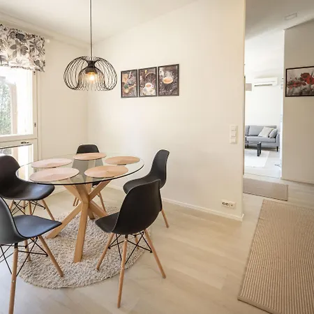 Apartman Rivitalo Luontopolkujen Vieressae Helsinki